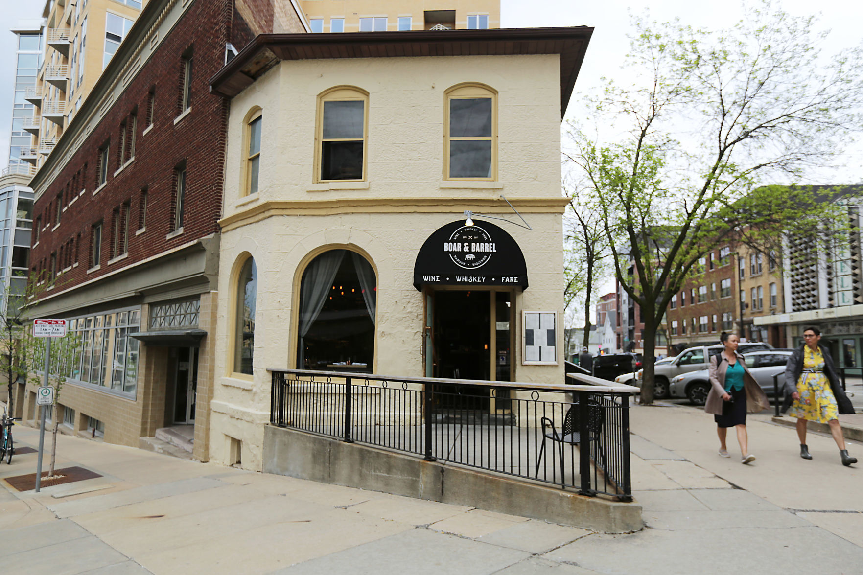 Boar & Barrel exterior